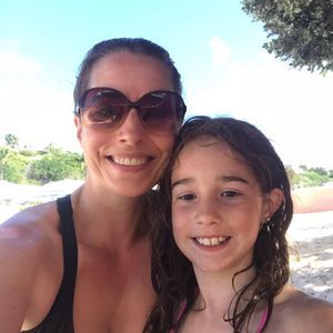 Meet your Posher, Hilary